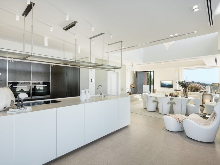 Apartment for Sale  in Marbella, Malaga 12