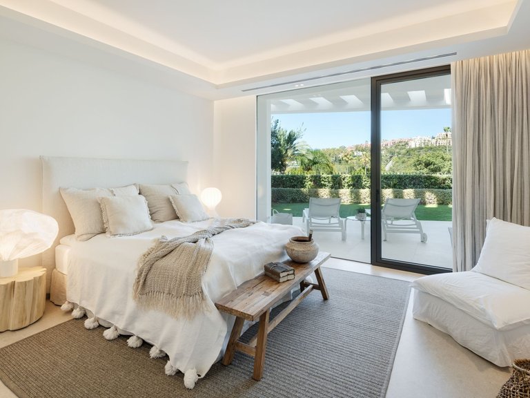Apartment for Sale  in Marbella, Malaga 31