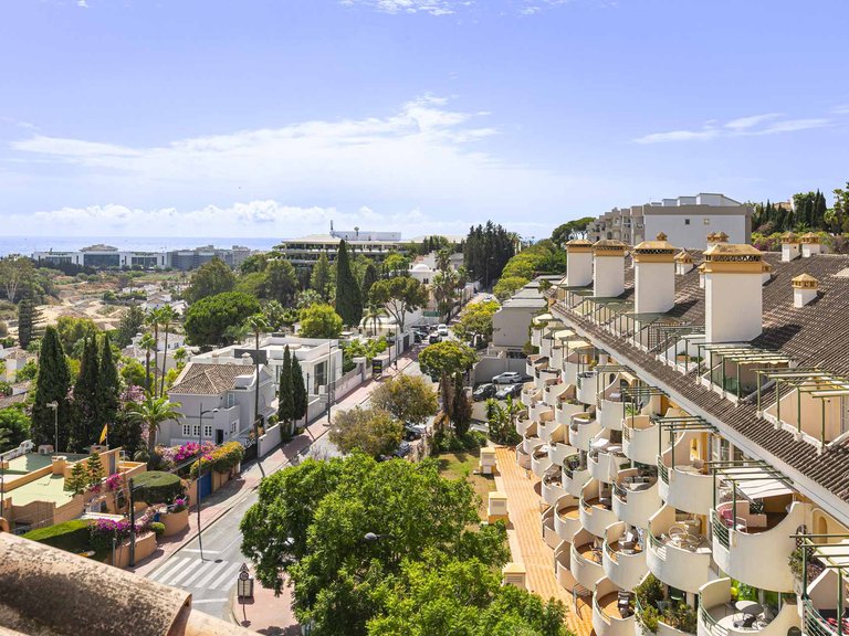 Apartment for Sale  in Marbella, Malaga 46