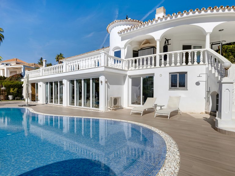 Apartment for Sale  in Marbella, Malaga 1