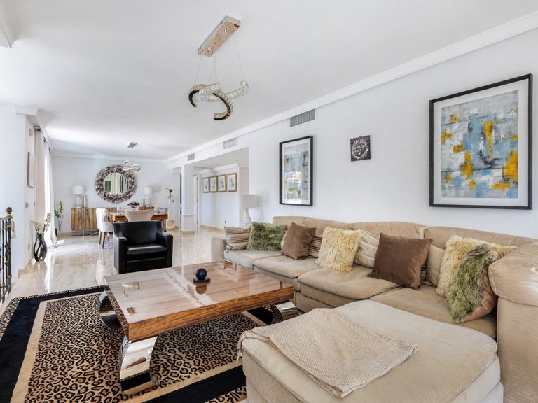 Apartment for Sale  in Marbella, Malaga 16