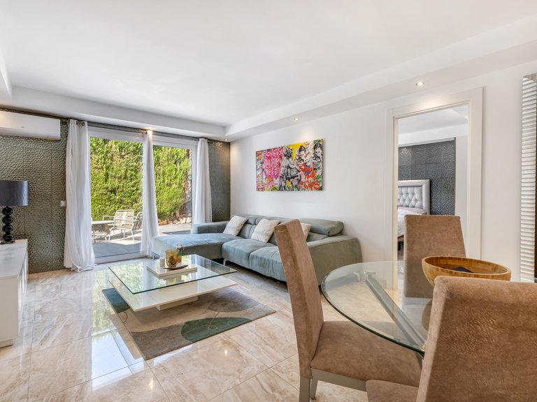 Apartment for Sale  in Marbella, Malaga 38