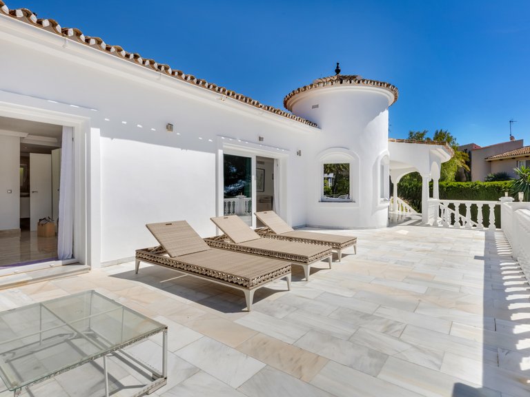 Apartment for Sale  in Marbella, Malaga 7