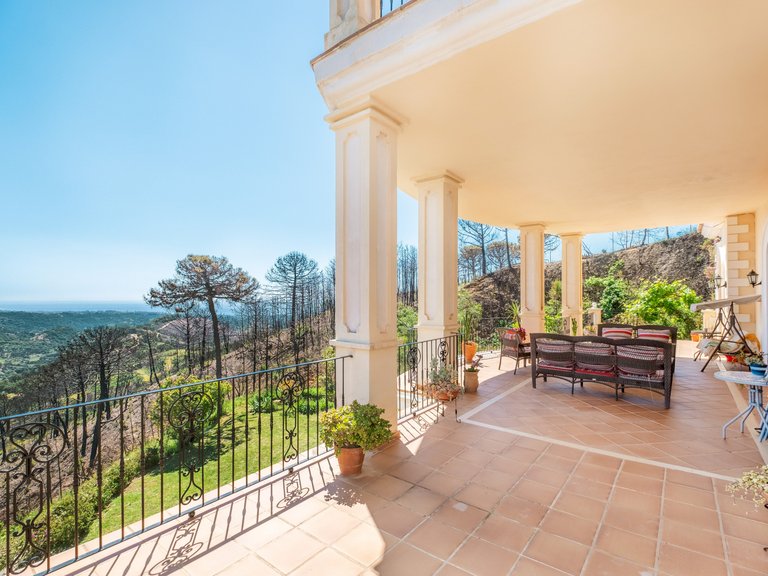 Apartment for Sale  in Estepona, Malaga 19