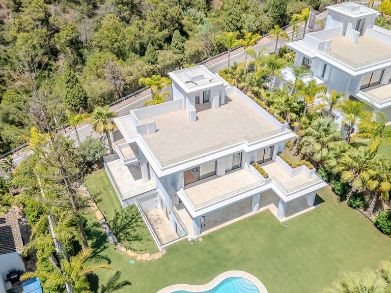 Apartment for Sale  in Marbella, Malaga 30