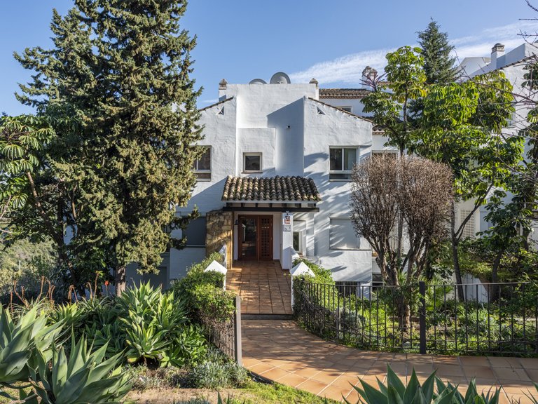 Apartment for Sale  in Benahavis, Malaga 35
