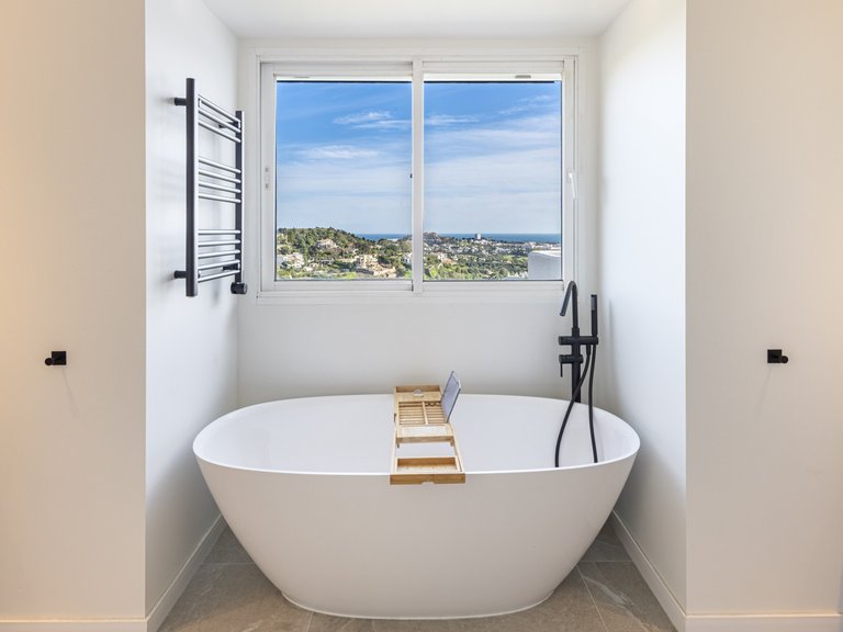 Apartment for Sale  in Benahavis, Malaga 25