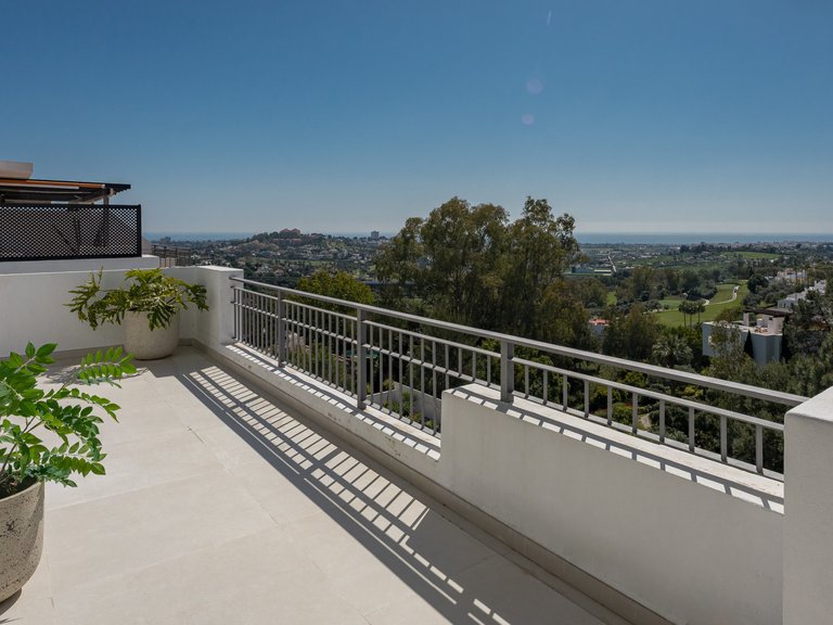 Apartment for Sale  in Benahavis, Malaga 36