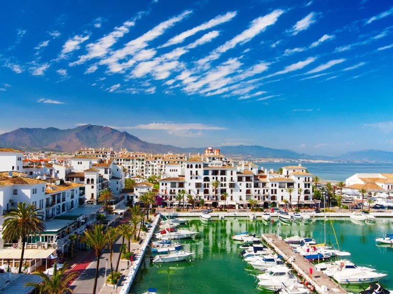 Apartment for Sale  in Marbella, Malaga 11