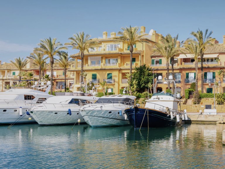 Apartment for Sale  in Marbella, Malaga 16