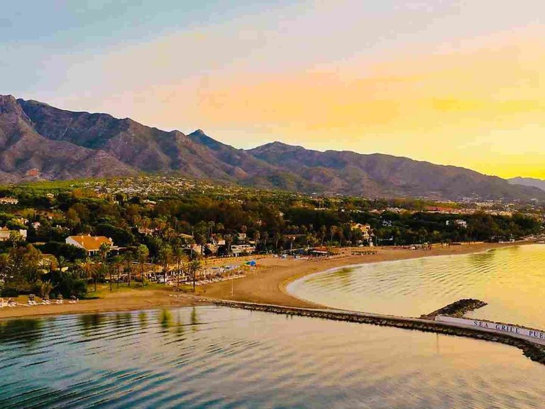 Apartment for Sale  in Marbella, Malaga 16