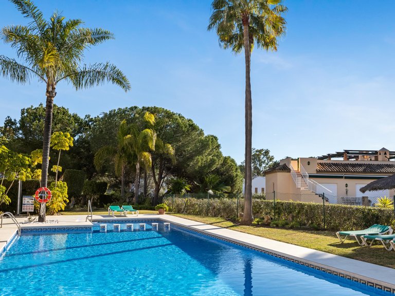 Apartment for Sale  in Marbella, Malaga 38