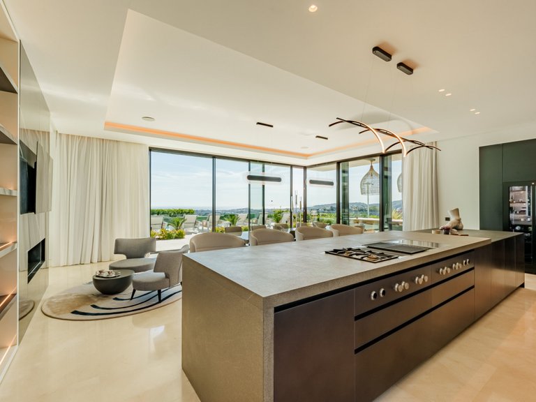 Apartment for Sale  in Benahavis, Malaga 9