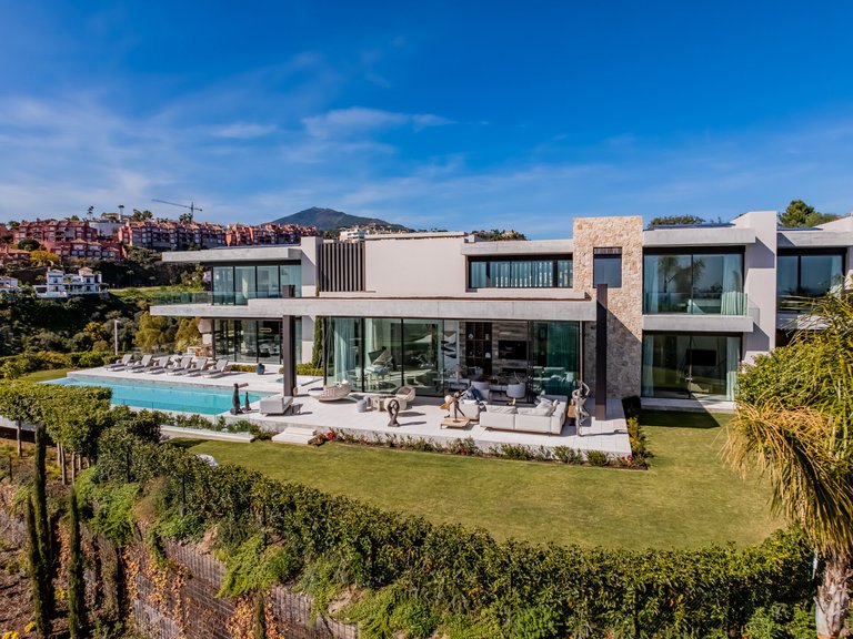 Apartment for Sale  in Benahavis, Malaga 43