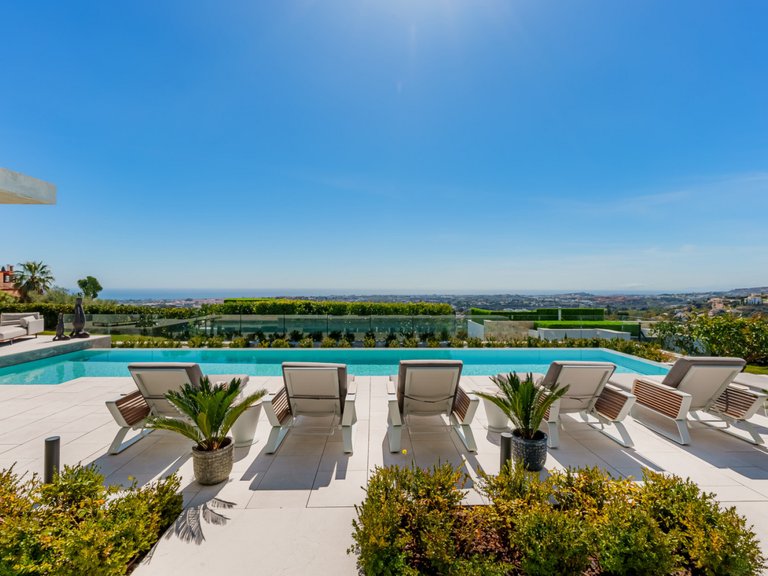 Apartment for Sale  in Benahavis, Malaga 3