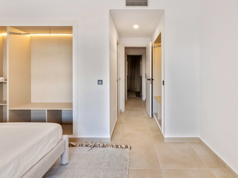 Apartment for Sale  in Marbella, Malaga 30
