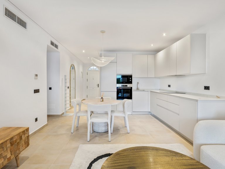 Apartment for Sale  in Marbella, Malaga 7