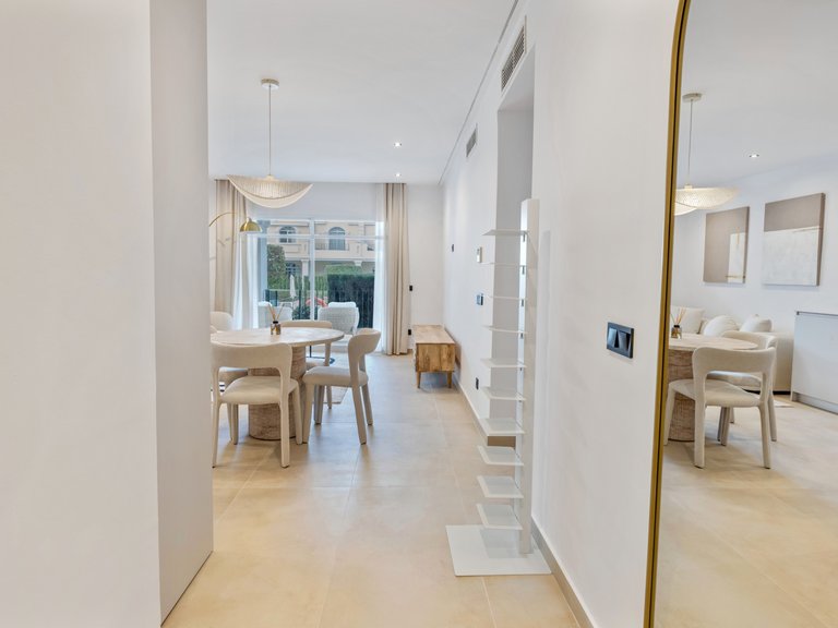 Apartment for Sale  in Marbella, Malaga 25