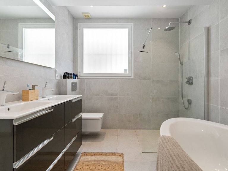 Apartment for Sale  in Marbella, Malaga 16