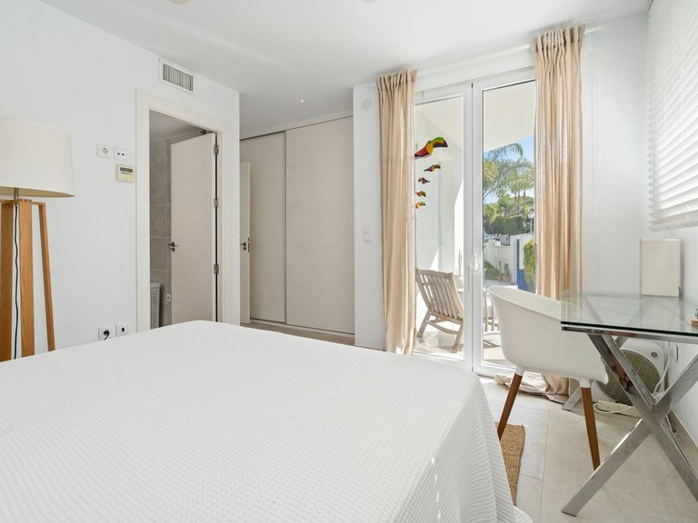Apartment for Sale  in Marbella, Malaga 14