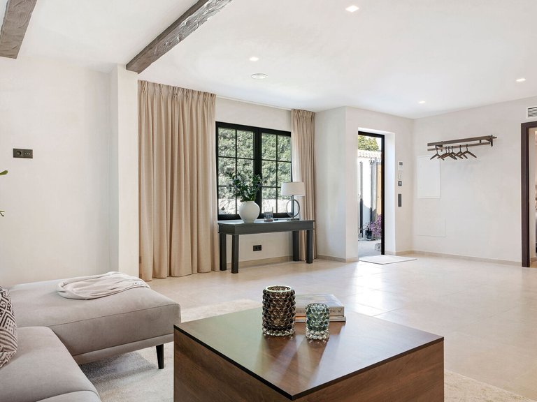 Apartment for Sale  in Marbella, Malaga 9