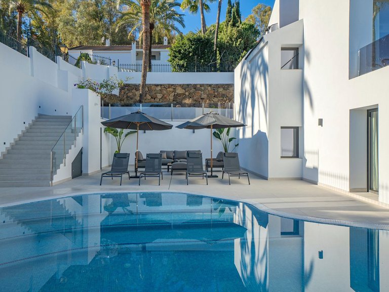 Apartment for Sale  in Marbella, Malaga 2