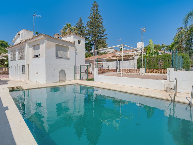 Apartment for Sale  in Marbella, Malaga 1