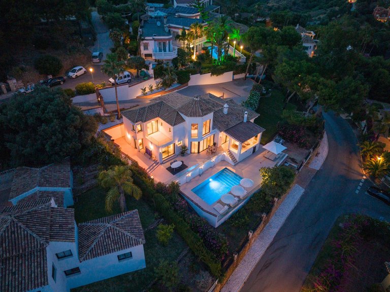Apartment for Sale  in Marbella, Malaga 3