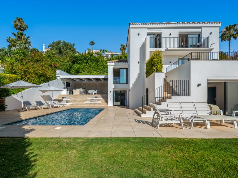 Apartment for Sale  in Marbella, Malaga 2