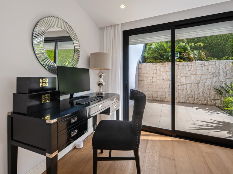Apartment for Sale  in Marbella, Malaga 29