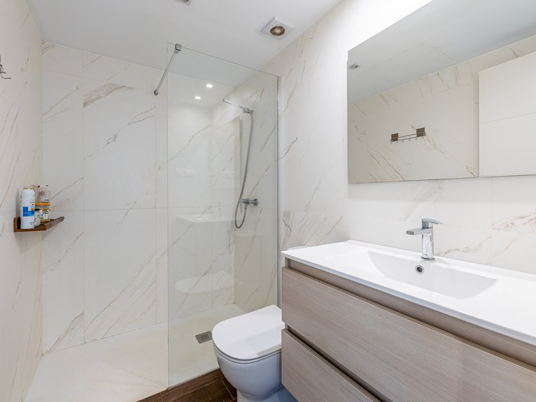 Apartment for Sale  in Casares, Malaga 28