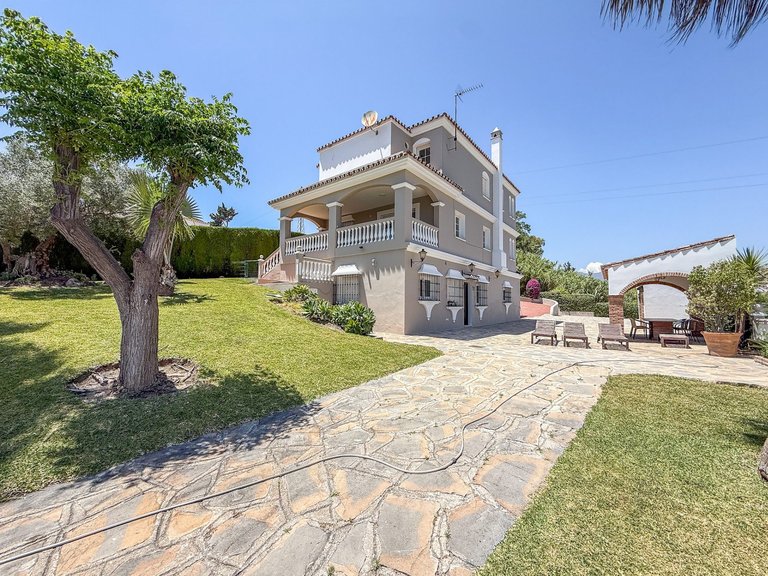 Apartment for Sale  in Estepona, Malaga 44