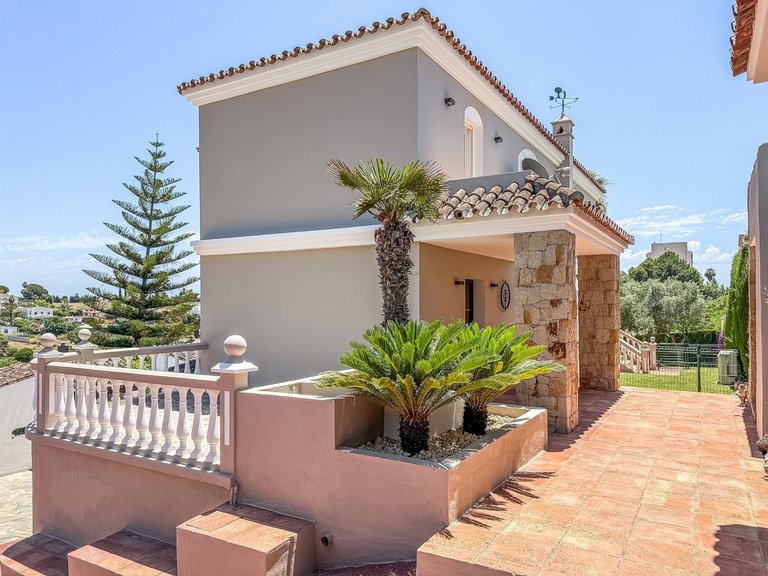 Apartment for Sale  in Estepona, Malaga 38