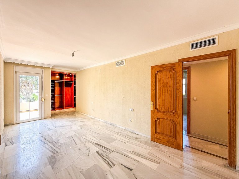 Apartment for Sale  in Estepona, Malaga 31