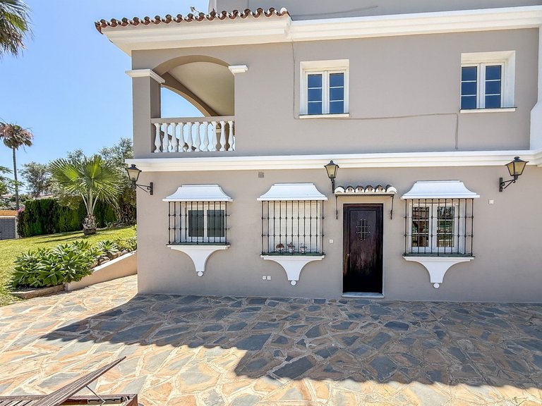 Apartment for Sale  in Estepona, Malaga 39