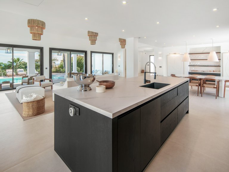 Apartment for Sale  in Benahavis, Malaga 11