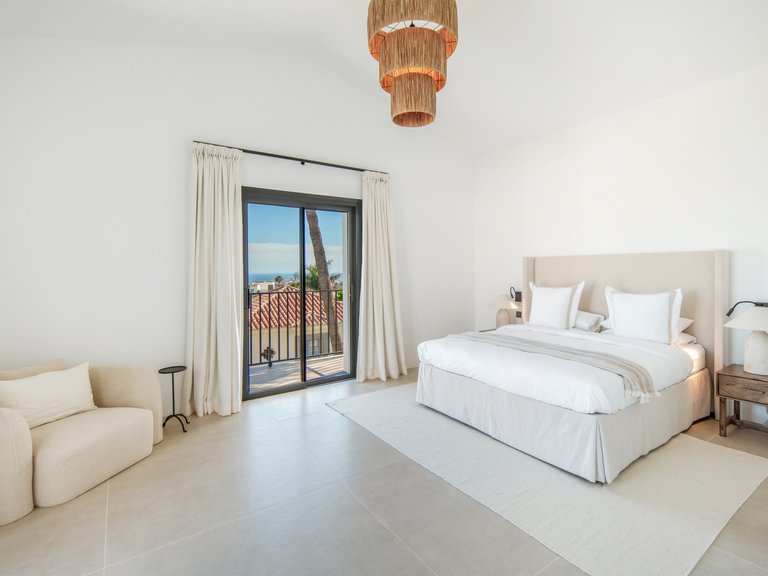 Apartment for Sale  in Benahavis, Malaga 14