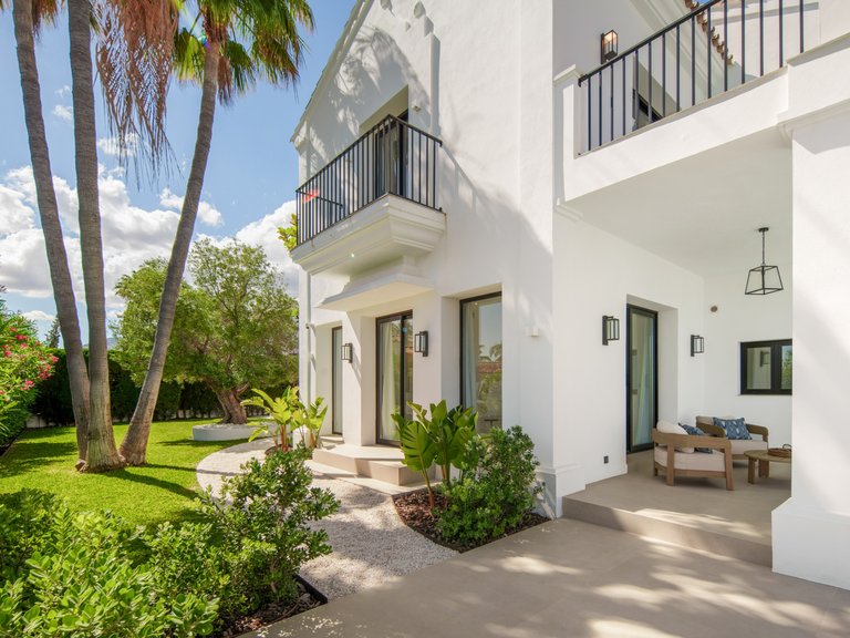 Apartment for Sale  in Benahavis, Malaga 30