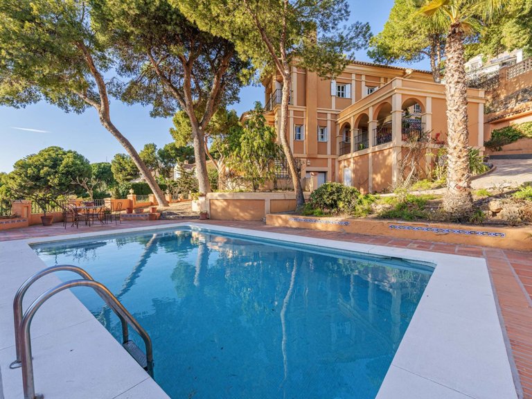 Apartment for Sale  in Malaga, Malaga 2