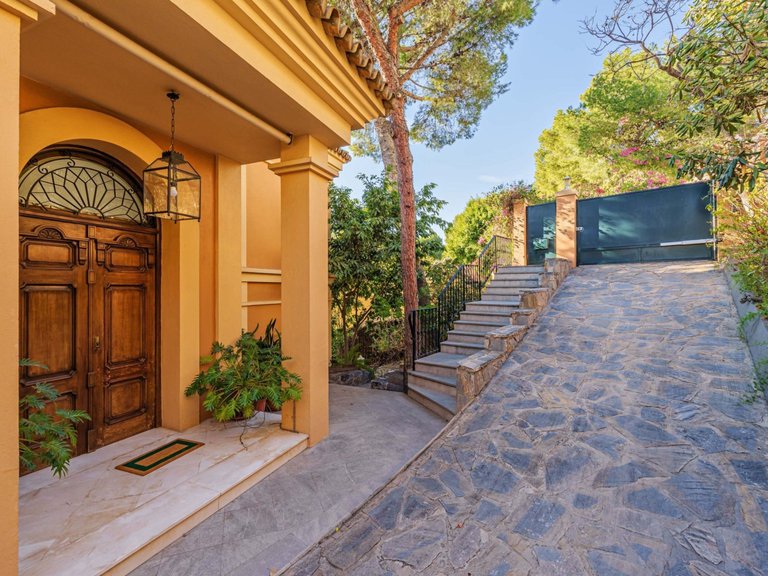 Apartment for Sale  in Malaga, Malaga 35