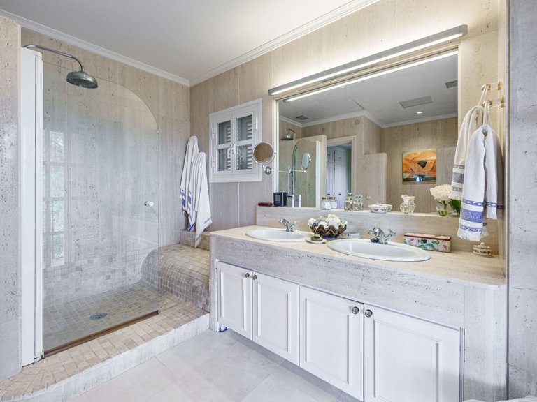 Apartment for Sale  in Malaga, Malaga 22
