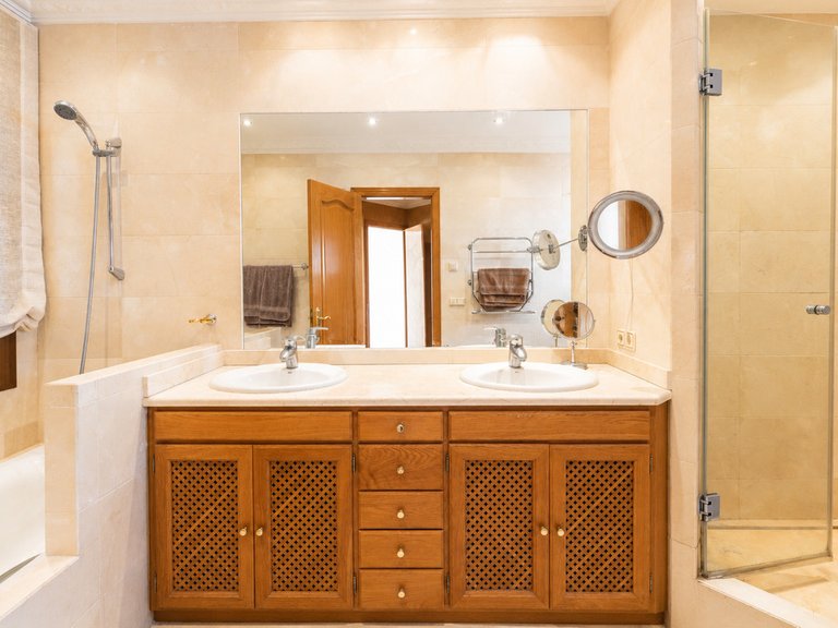 Apartment for Sale  in Benahavis, Malaga 26