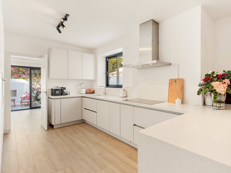Apartment for Sale  in Marbella, Malaga 9