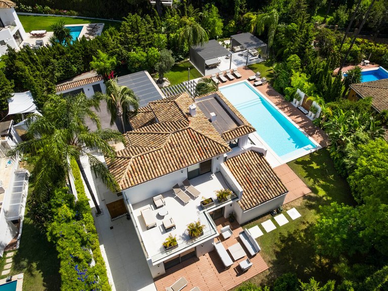 Apartment for Sale  in Marbella, Malaga 44