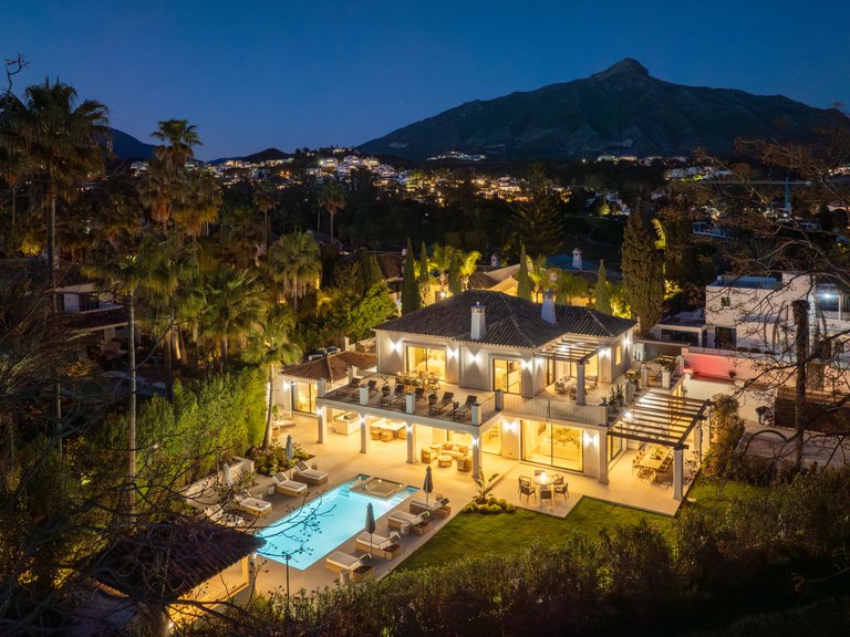 Apartment for Sale  in Marbella, Malaga 49