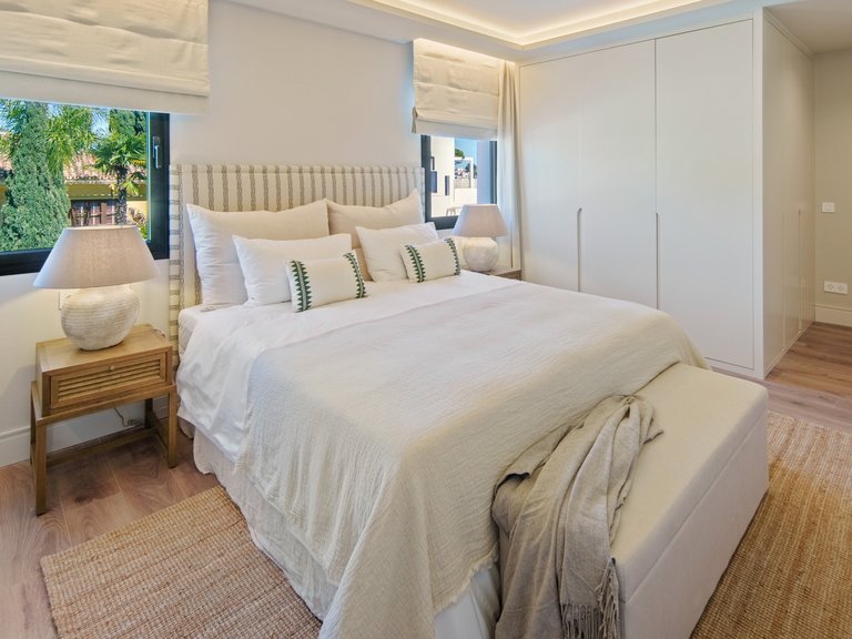 Apartment for Sale  in Marbella, Malaga 24