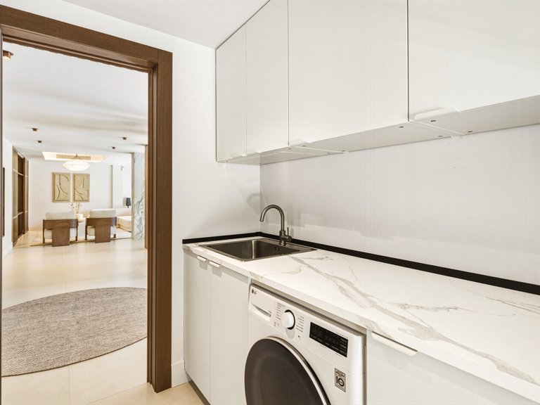 Apartment for Sale  in Marbella, Malaga 11
