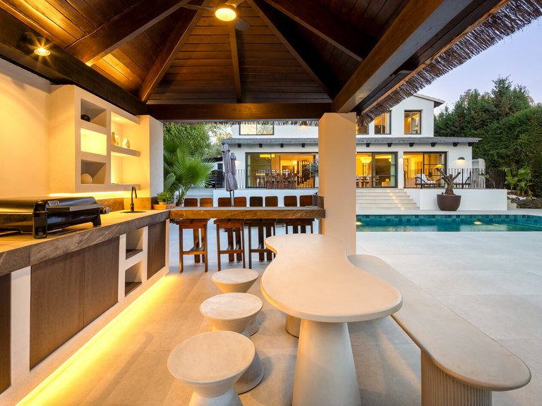 Apartment for Sale  in Marbella, Malaga 35