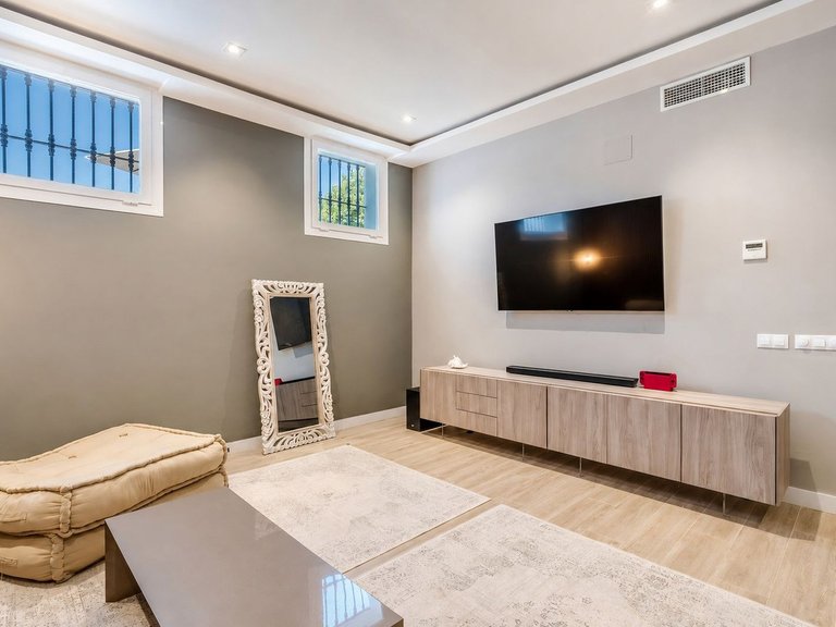 Apartment for Sale  in Marbella, Malaga 24