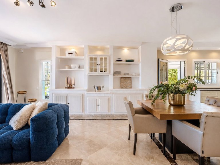Apartment for Sale  in Marbella, Malaga 16